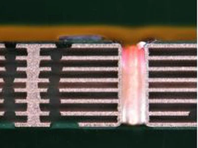 8-kihiline PCB laserpuurimine